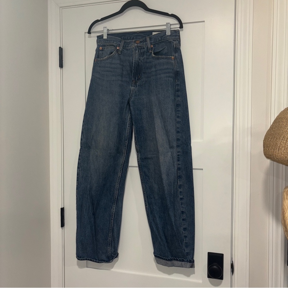 Gap Barrel High Rise Jean, Medium Indigo, Size 26 (2R) - Picture 3 of 5